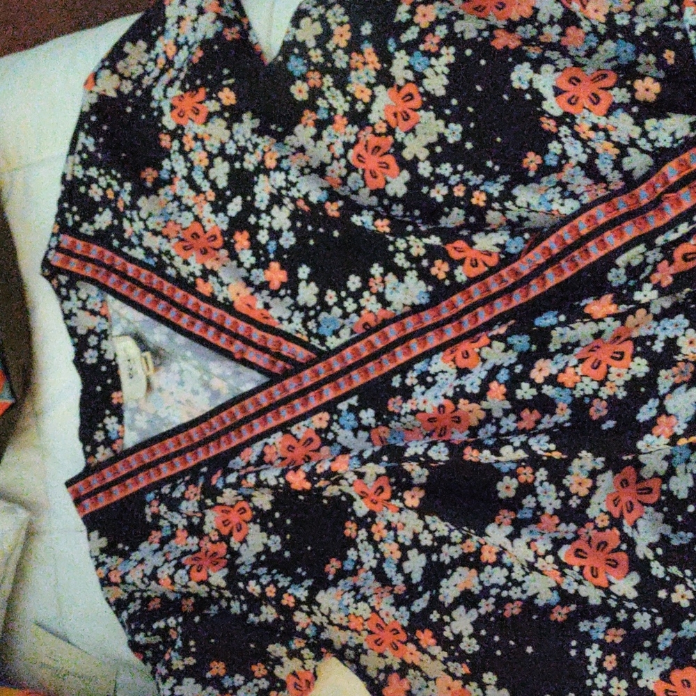 Romper - Picture 3 of 4
